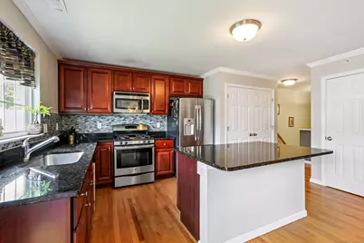 27 Riverview Court #27, Brookfield, CT 06804 - Photo 4