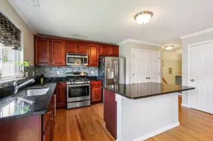 27 Riverview Ct, Brookfield, CT 06804 - Photo 4