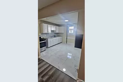1495 Pembroke Street #1R, Bridgeport, CT 06608 - Photo 1