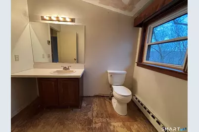 26 Village Circle, Naugatuck, CT 06770 - Photo 30