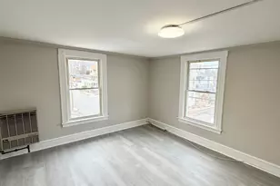 28 French St, Torrington, CT 06790 - Photo 4