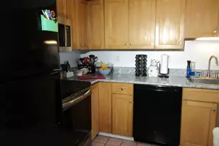 629 Longfellow Dr, Branford, CT 06405 - Photo 10