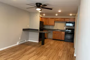 7 Hamre Ln, Branford, CT 06405 - Photo 2