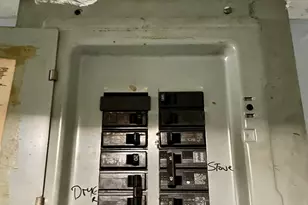 35 Baltic St, Hartford, CT 06112 - Photo 18