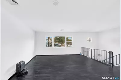 21 Donna Drive, New Fairfield, CT 06812 - Photo 12