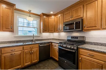 14 Rosemary Street, New London, CT 06320 - Photo 8