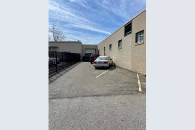 75 Research Drive, Stamford, CT 06906 - Photo 2