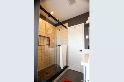 36 Turn Of River Road #APT B3, Stamford, CT 06905 - Photo 18