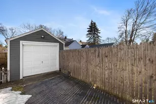 25 Lindsley Pl, Stratford, CT 06615 - Photo 4