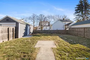 25 Lindsley Pl, Stratford, CT 06615 - Photo 8