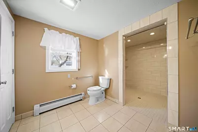 30 Jackson Street, Windsor Locks, CT 06096 - Photo 10