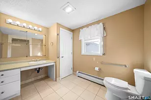 30 Jackson St, Windsor Locks, CT 06096 - Photo 12