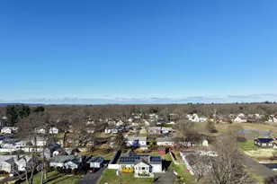 30 Jackson St, Windsor Locks, CT 06096 - Photo 36