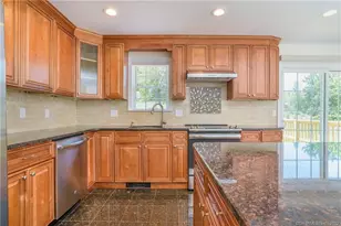 5 Mendes Rd, Danbury, CT 06811 - Photo 8