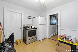 16 Highland Ave, Waterbury, CT 06708 - Photo 6