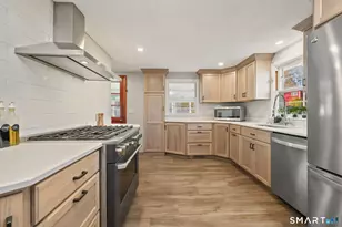 34 Perry Ave, Norwich, CT 06360 - Photo 6