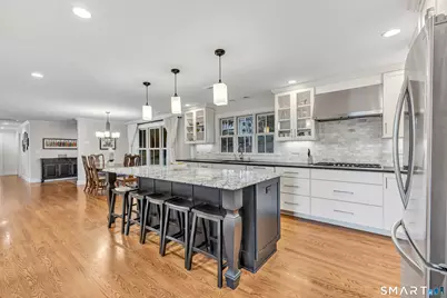 7 Hemlock Trail, Trumbull, CT 06611 - Photo 12