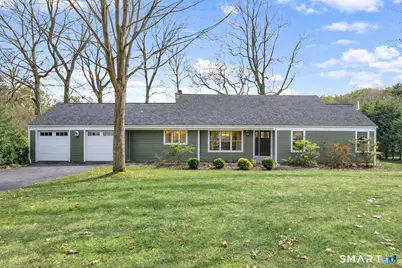 7 Hemlock Trail, Trumbull, CT 06611 - Photo 2