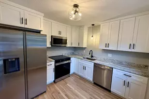 58 Blackhaw Dr, Cromwell, CT 06416 - Photo 2