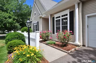 213 Kenswick Ln, Windsor, CT 06095 - Photo 2