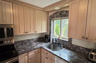7 Clearwater Ln, East Hampton, CT 06424 - Photo 2