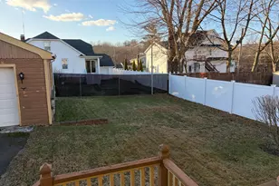 34 Mallory St, Danbury, CT 06810 - Photo 2