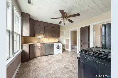 72 Roosevelt Avenue, Norwich, CT 06360 - Photo 20