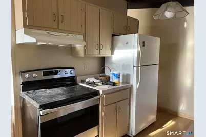 19 Smithfield Avenue, Meriden, CT 06451 - Photo 4