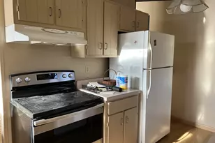 19 Smithfield Ave, Meriden, CT 06451 - Photo 4