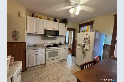 137 Poplar Street, Bridgeport, CT 06605 - Photo 6