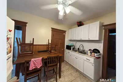 137 Poplar Street, Bridgeport, CT 06605 - Photo 10