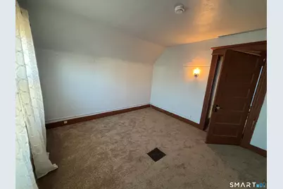 137 Poplar Street, Bridgeport, CT 06605 - Photo 18