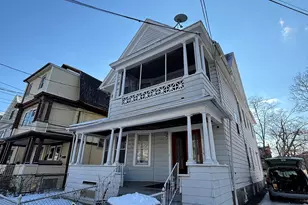 137 Poplar St, Bridgeport, CT 06605 - Photo 2