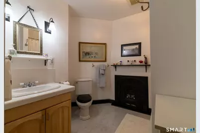 8 West Mystic Avenue, Groton, CT 06355 - Photo 28