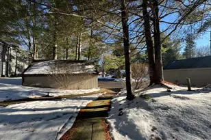 2 Highland Square, Avon, CT 06001 - Photo 2