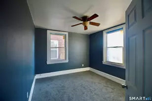 308 Willow St, Bridgeport, CT 06610 - Photo 8