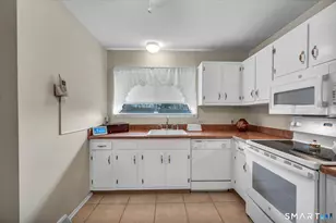 3 Spice Hill Dr, Wallingford, CT 06492 - Photo 6