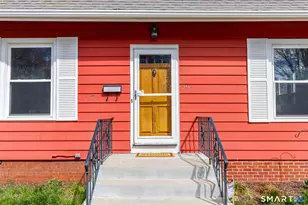 29 Chestnut St, West Haven, CT 06516 - Photo 2