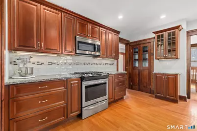 29 Chestnut Street, West Haven, CT 06516 - Photo 12