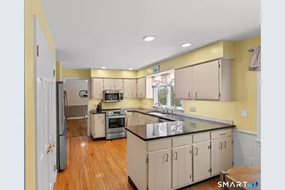 1296 Deer Run Circle, Cheshire, CT 06410 - Photo 8