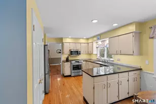 1296 Deer Run Cir, Cheshire, CT 06410 - Photo 8