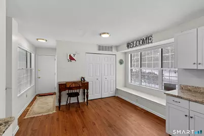 30 Southbridge Court #30, Simsbury, CT 06070 - Photo 8