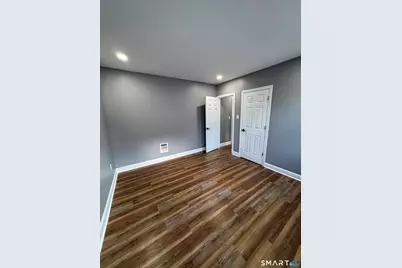 399 Hawley Avenue, Bridgeport, CT 06606 - Photo 10