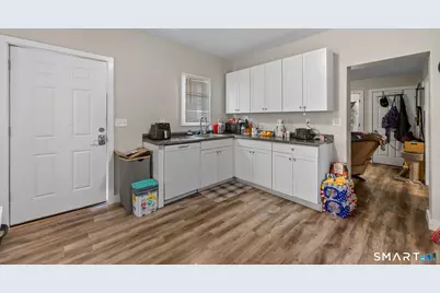 26 Monroe Street, Norwich, CT 06360 - Photo 14