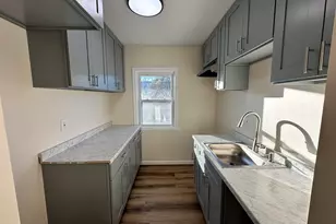 509 Burnside Ave, East Hartford, CT 06108 - Photo 10