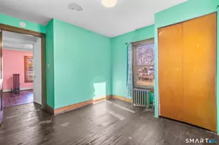 243 Grove St, Meriden, CT 06451 - Photo 24