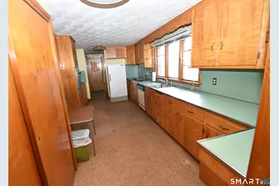 32 Hemlock Street, East Hartford, CT 06111 - Photo 4