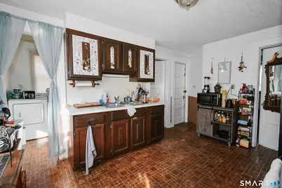 35 School Street, Torrington, CT 06790 - Photo 10