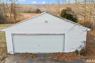 556 Dunbar Hill Rd, Hamden, CT 06514 - Photo 40