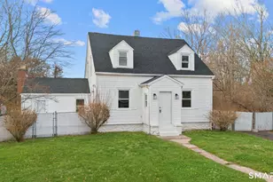 556 Dunbar Hill Rd, Hamden, CT 06514 - Photo 1